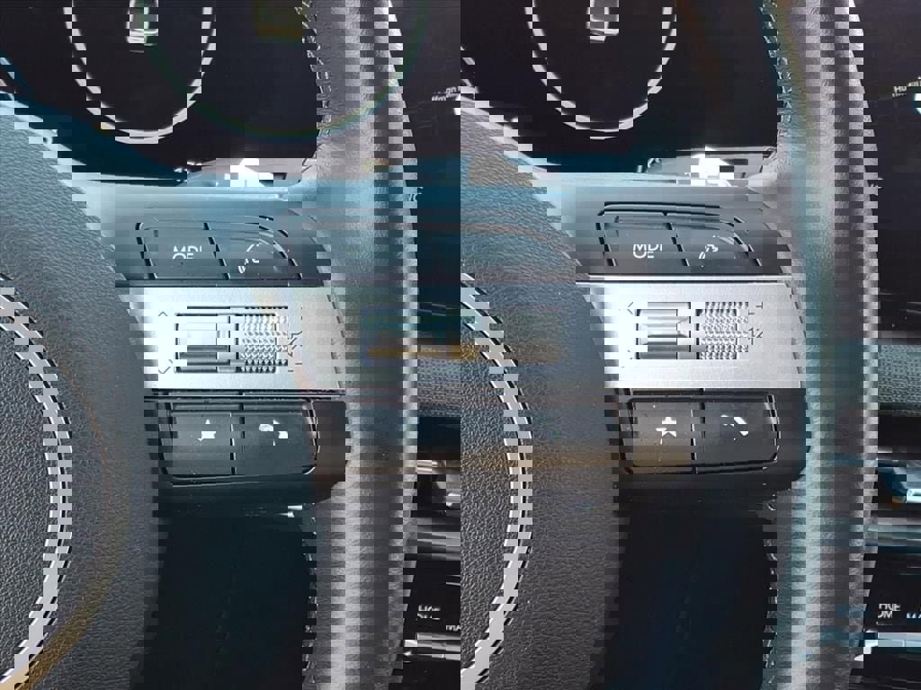 Used 2025 Hyundai Santa Cruz Limited image 22