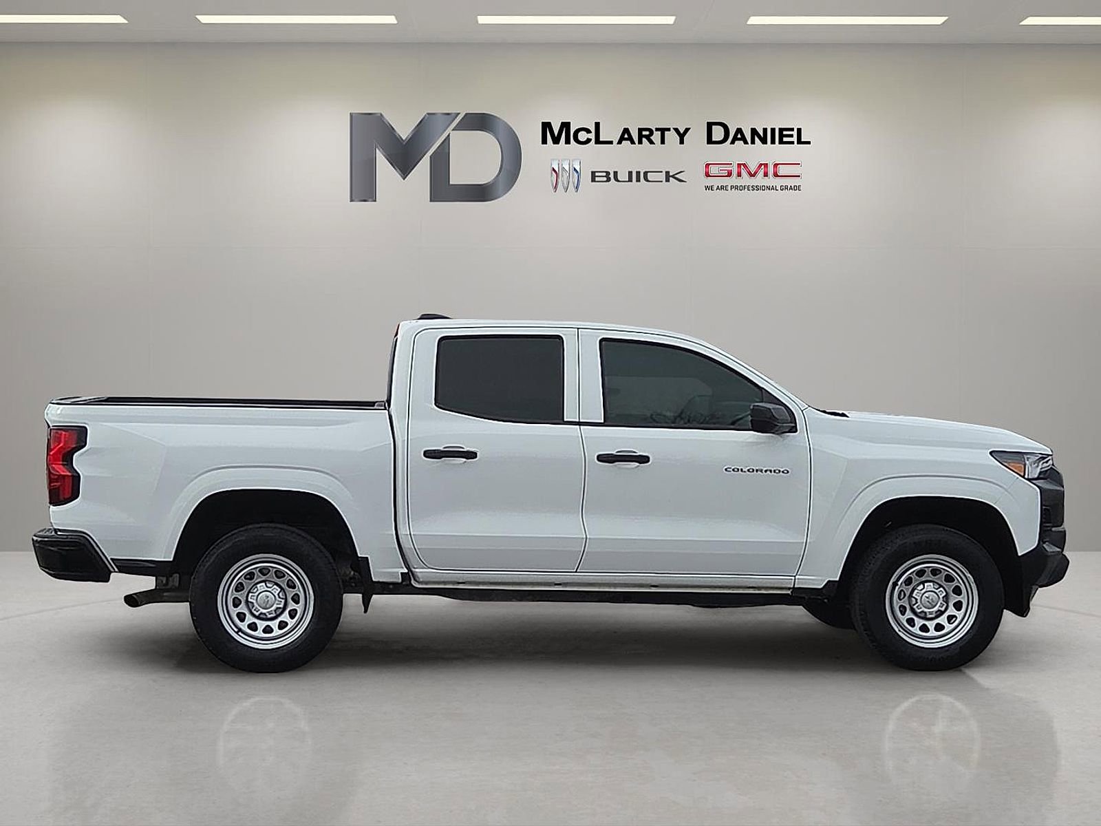 Certified 2024 Chevrolet Colorado W/T w/ WT Convenience Package II image 6