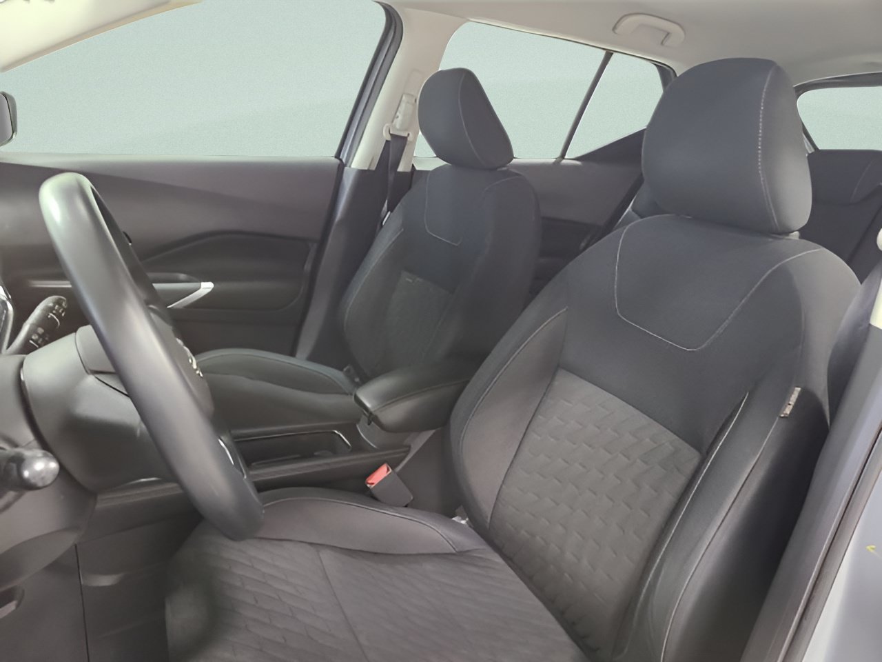Used 2023 Nissan Kicks SV FWD image 18