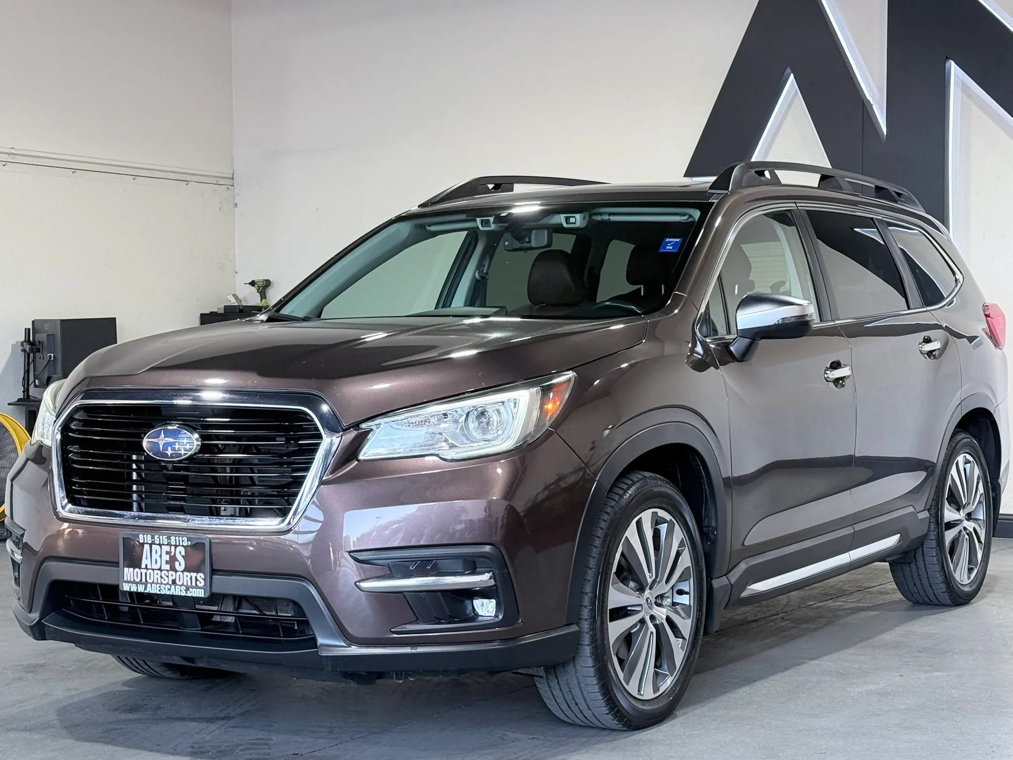 Used 2019 Subaru Ascent Touring AWD/4WD image 1