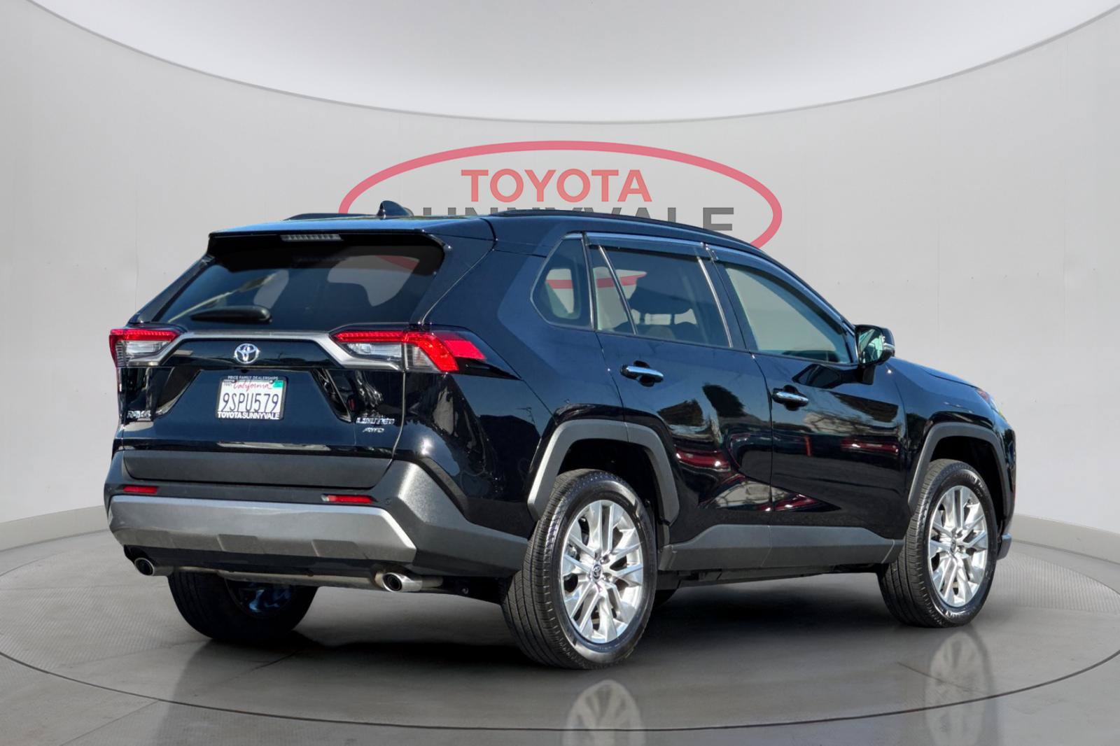 Used 2025 Toyota RAV4 Limited w/ Advanced Technology Package AWD/4WD image 3