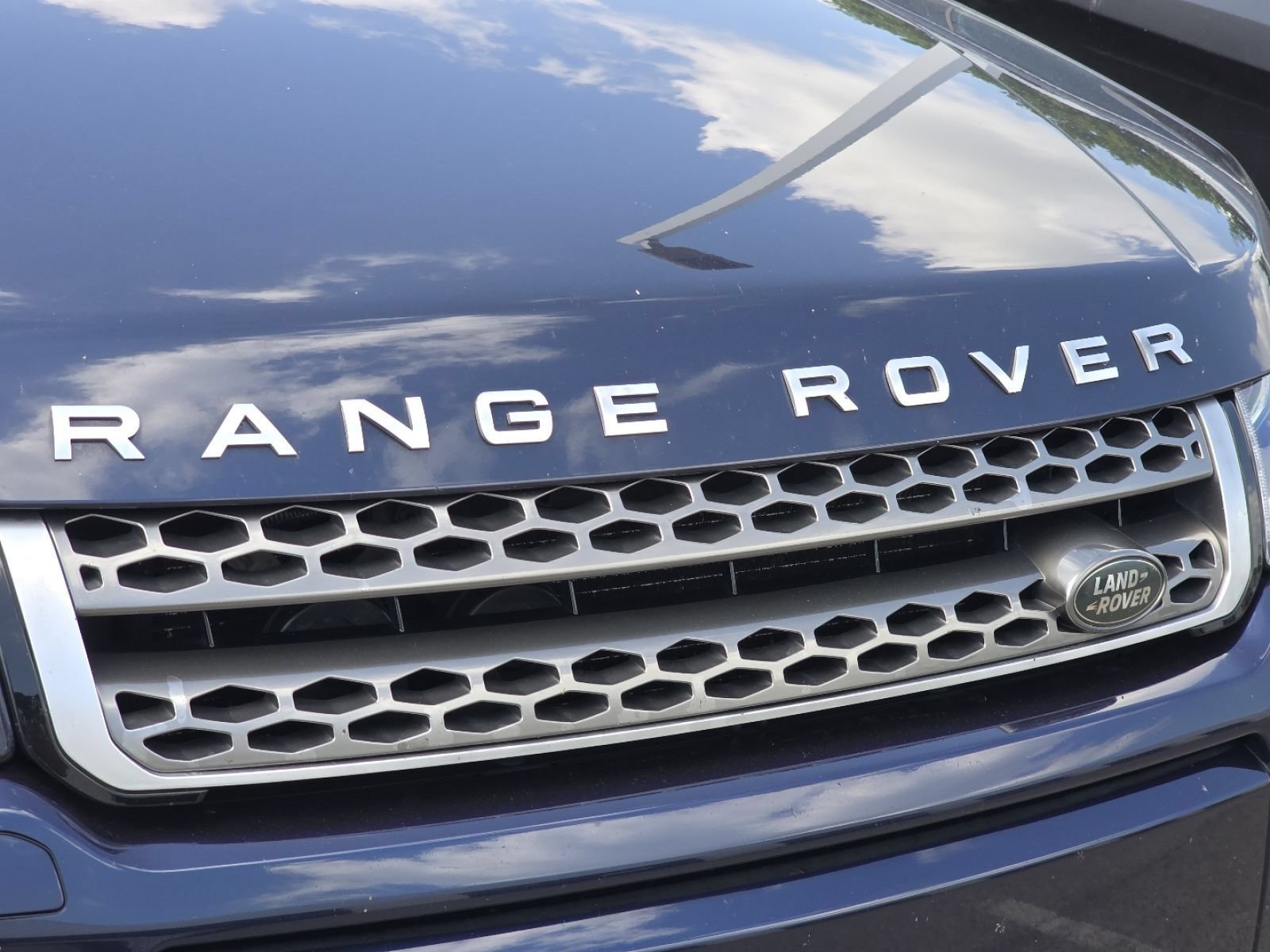 Used 2017 Land Rover Range Rover Evoque HSE AWD/4WD image 10