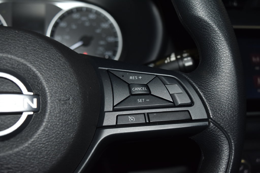 Used 2025 Nissan Kicks Play S FWD image 8