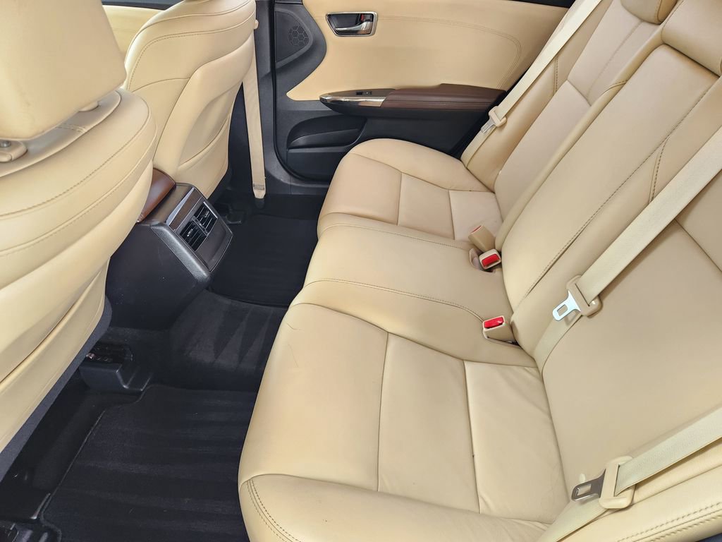 Used 2018 Toyota Avalon XLE Premium FWD image 31