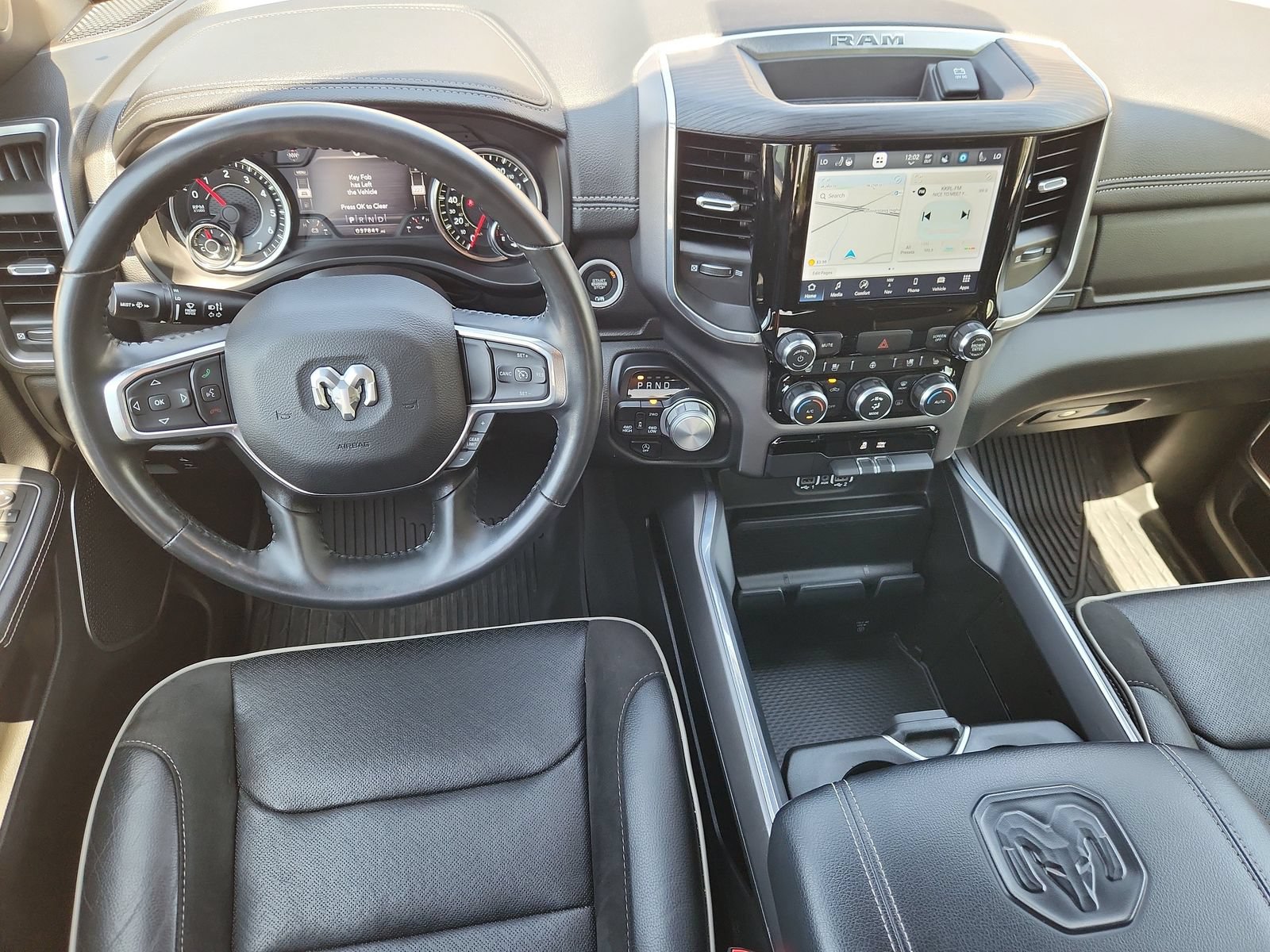 Used 2023 RAM 1500 Laramie AWD/4WD image 12