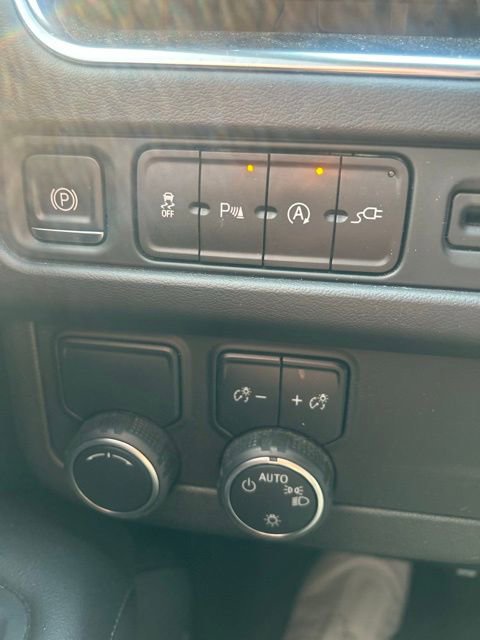 Used 2021 Chevrolet Tahoe LT image 14