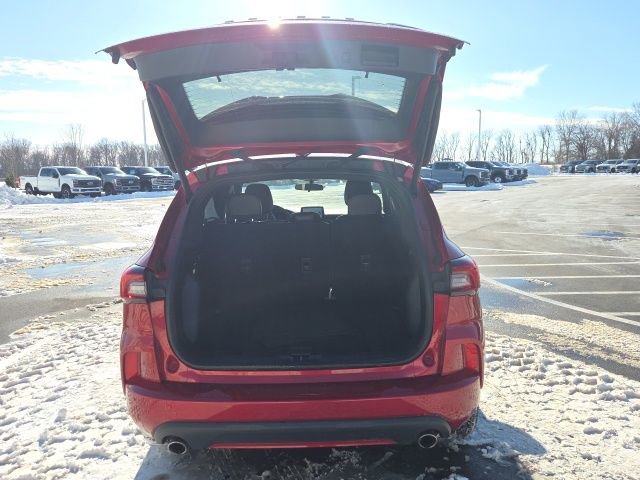 Used 2024 Ford Escape ST-Line w/ Cold Weather Package image 9