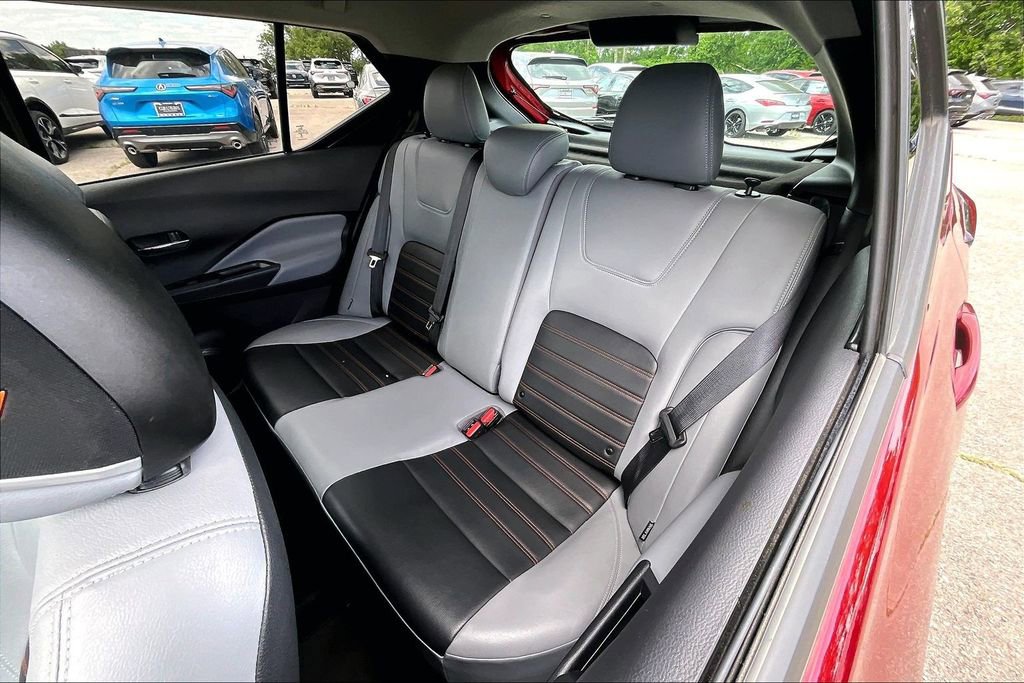 Used 2024 Nissan Kicks SR w/ SR Premium Package FWD image 35