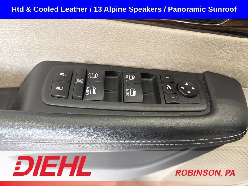Used 2023 Chrysler Pacifica Limited FWD image 27
