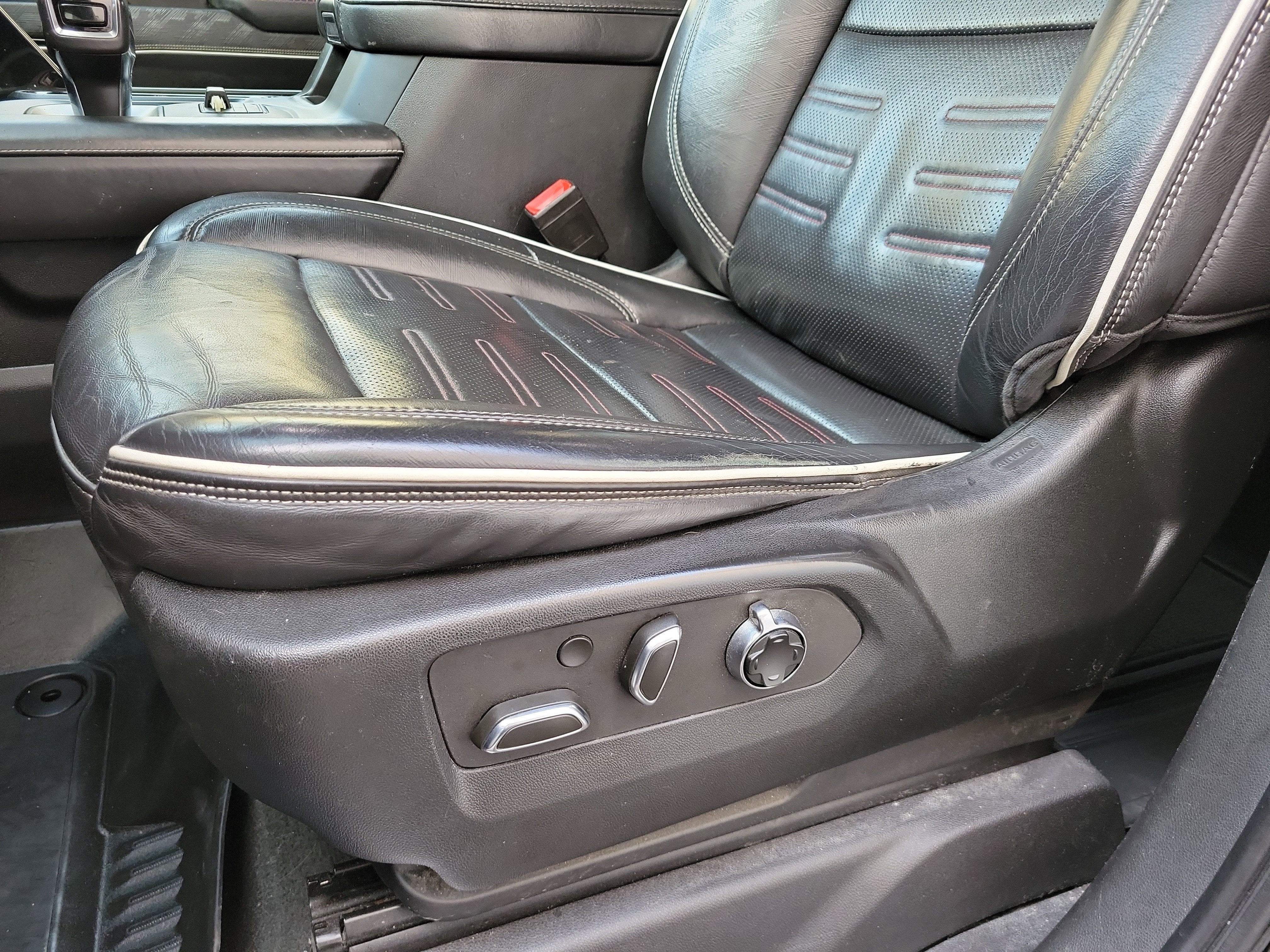 Used 2022 GMC Sierra 1500 AT4X image 14