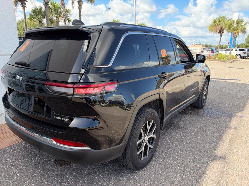 Used 2023 Jeep Grand Cherokee Limited RWD image 8
