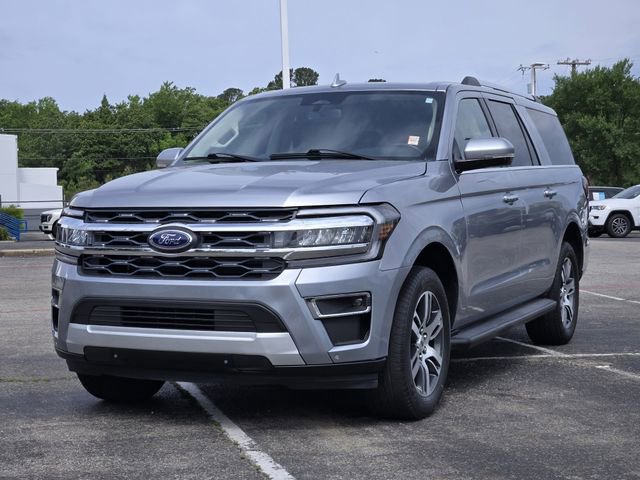 Used 2024 Ford Expedition Max Limited AWD/4WD image 3