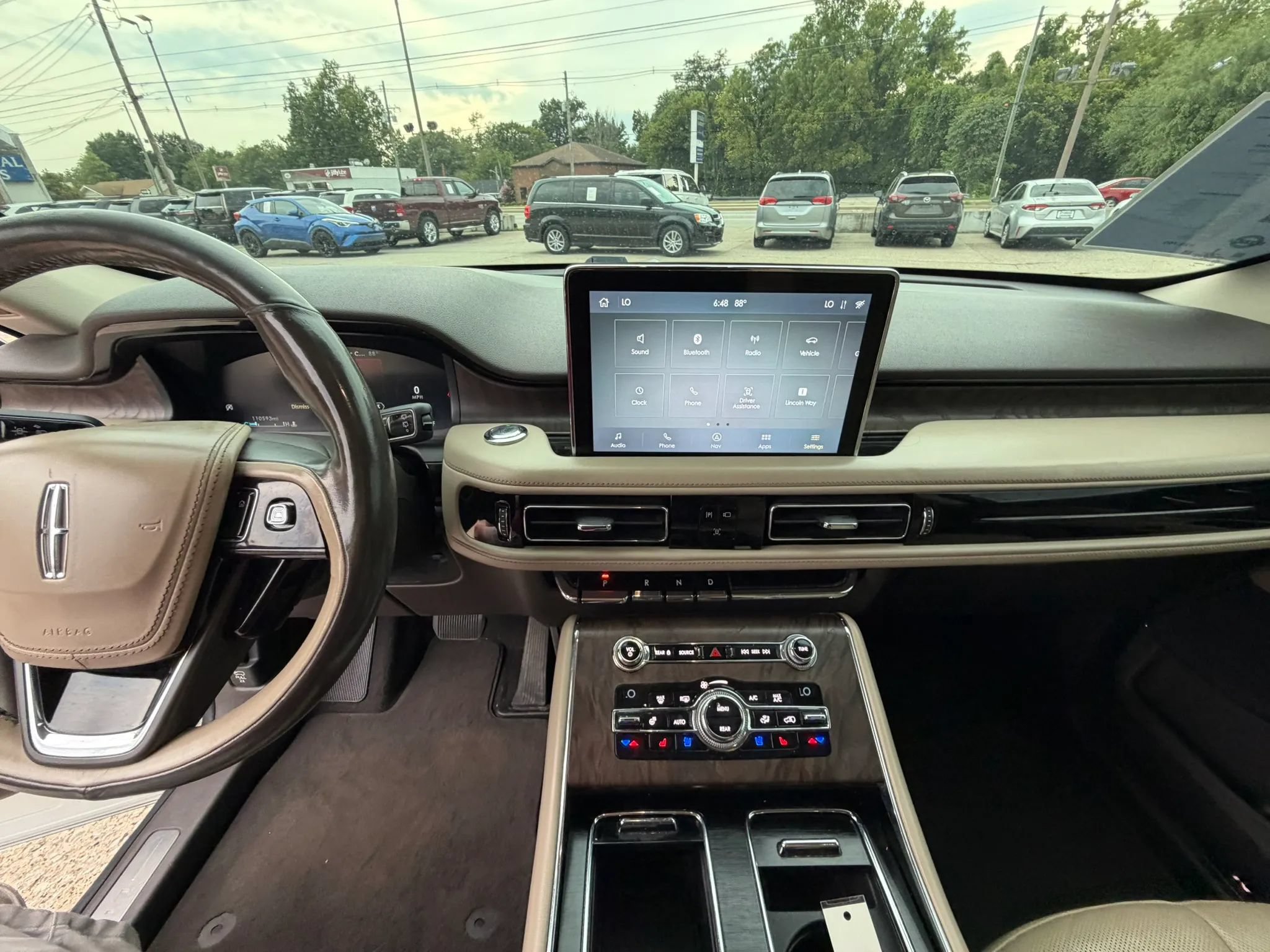 Used 2020 Lincoln Aviator Reserve w/ Elements Package Plus RWD image 24