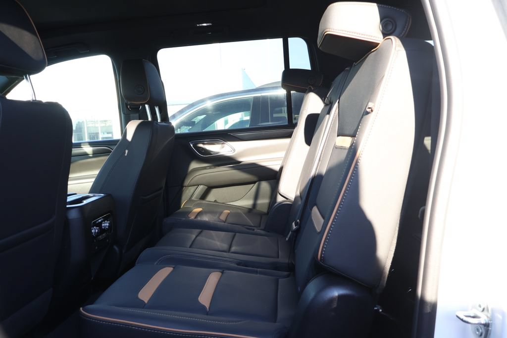 Used 2023 GMC Yukon XL AT4 w/ LPO, Floor Liner Package AWD/4WD image 34