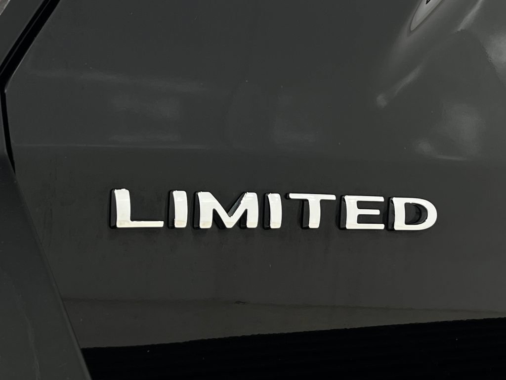 Used 2020 Ford Expedition Limited w/ Equipment Group 301A AWD/4WD image 46