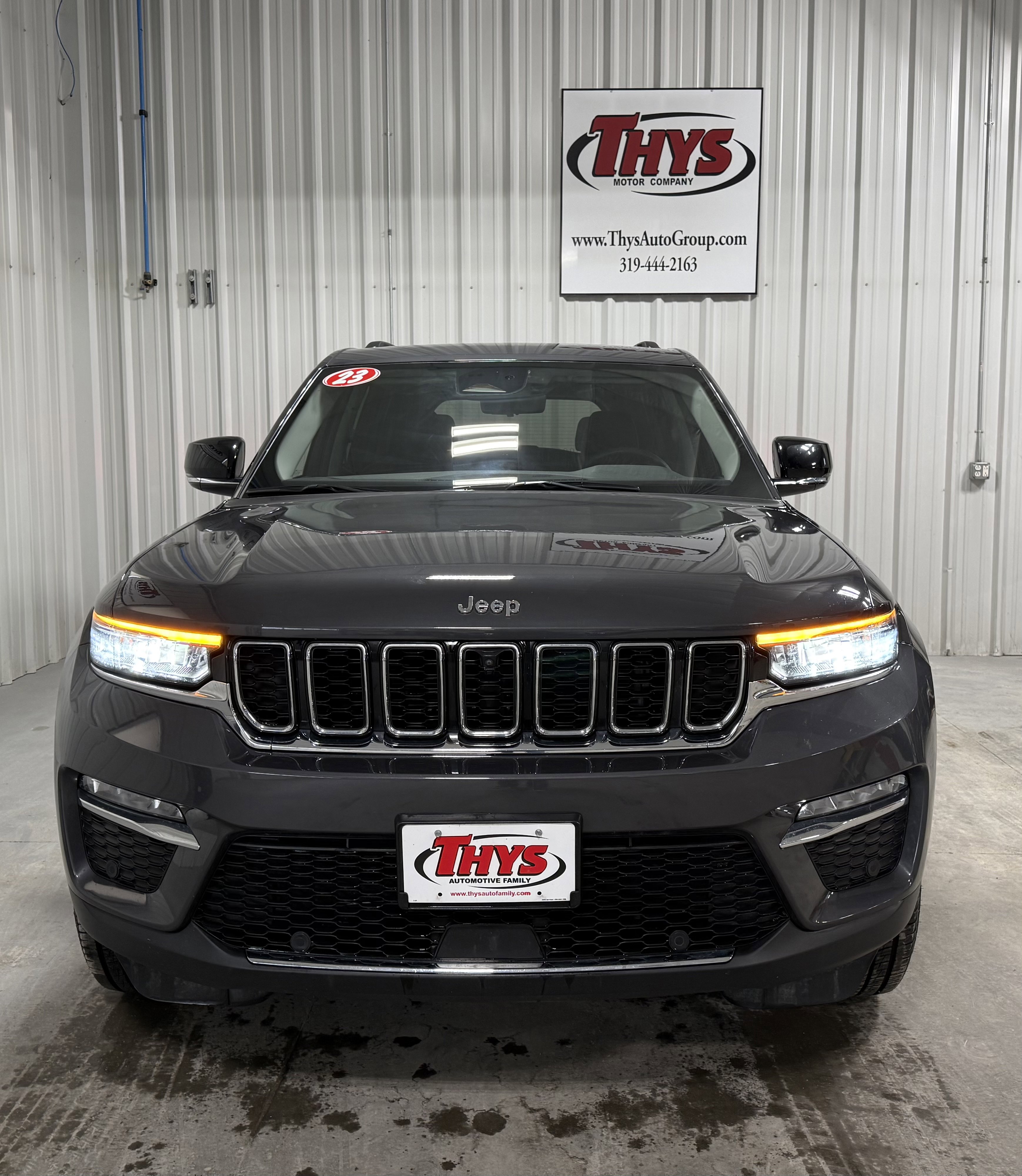 Used 2023 Jeep Grand Cherokee Limited w/ Luxury Tech Group II image 20