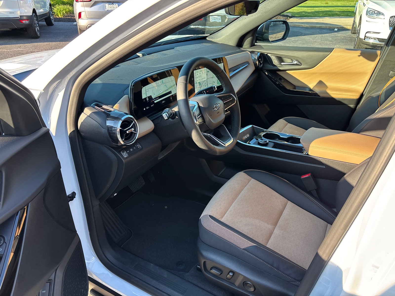 Used 2026 Chevrolet Equinox ACTIV w/ Safety and Technology Package AWD/4WD image 24