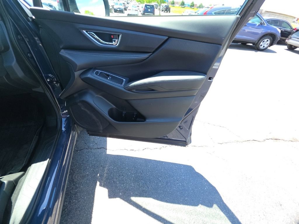 Used 2023 Subaru Ascent Limited AWD/4WD image 32