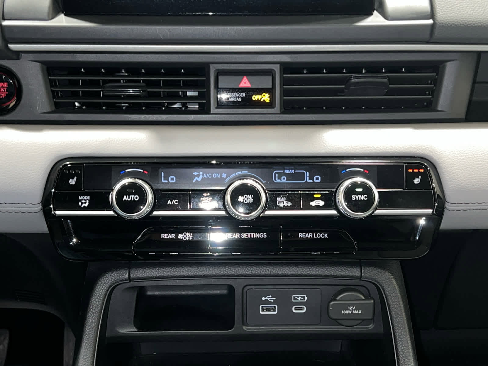 Certified 2025 Honda Pilot Touring image 31