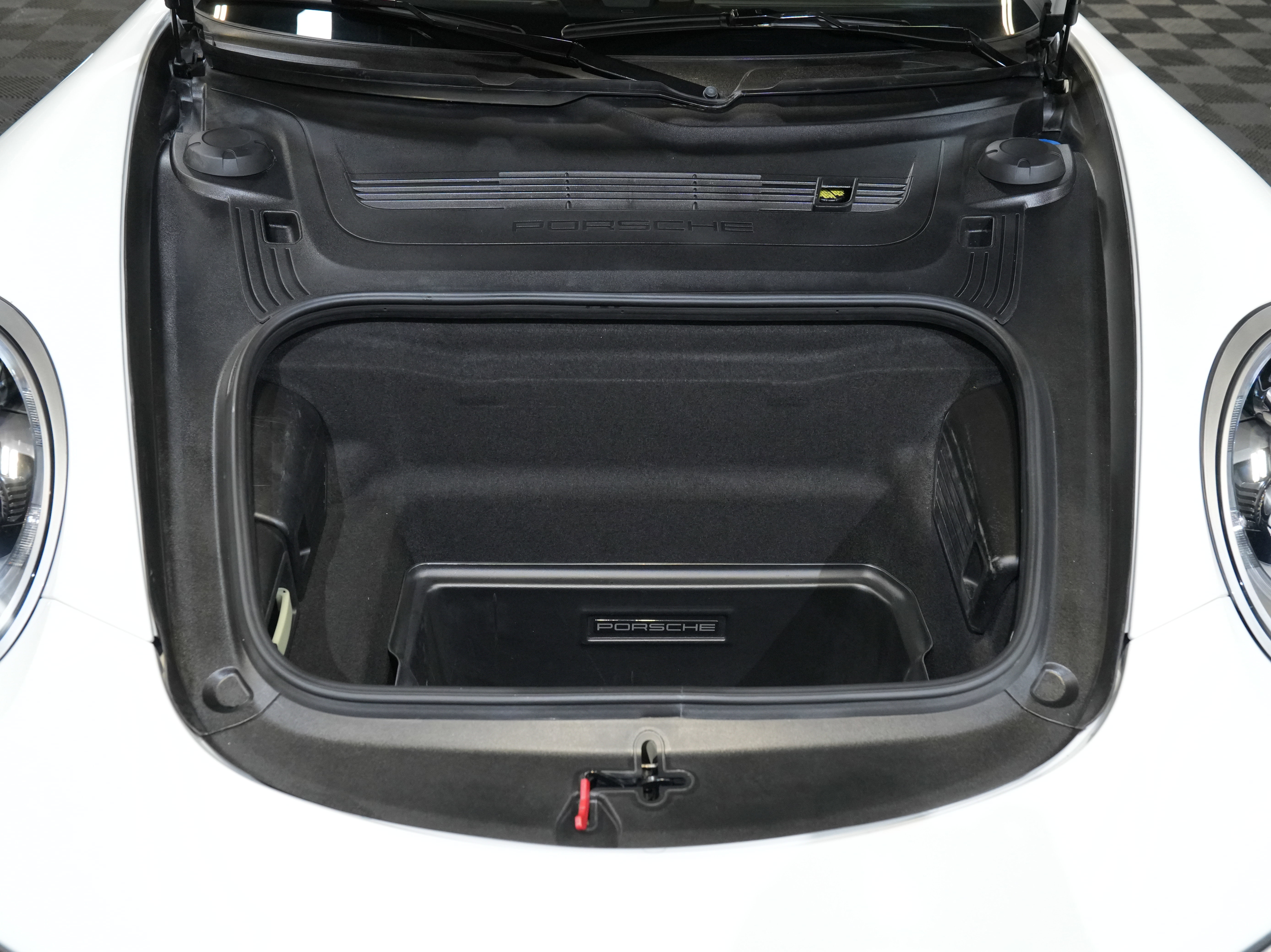 Used 2018 Porsche 911 Turbo S image 43