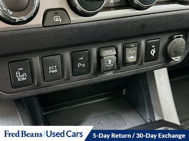 Used 2018 Toyota Tacoma Limited image 17