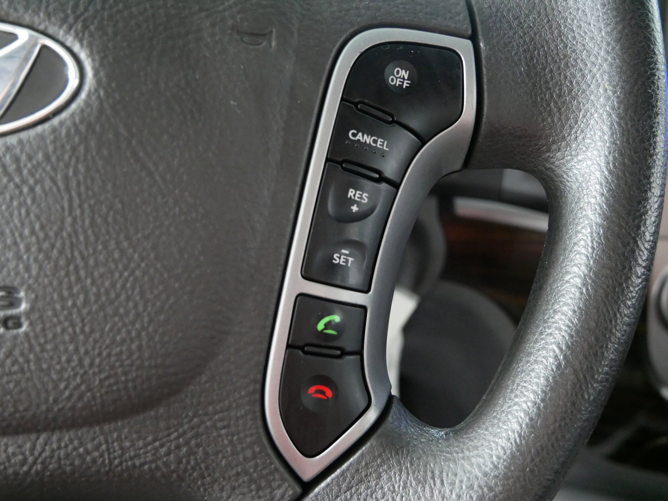 Used 2012 Hyundai Santa Fe GLS image 28