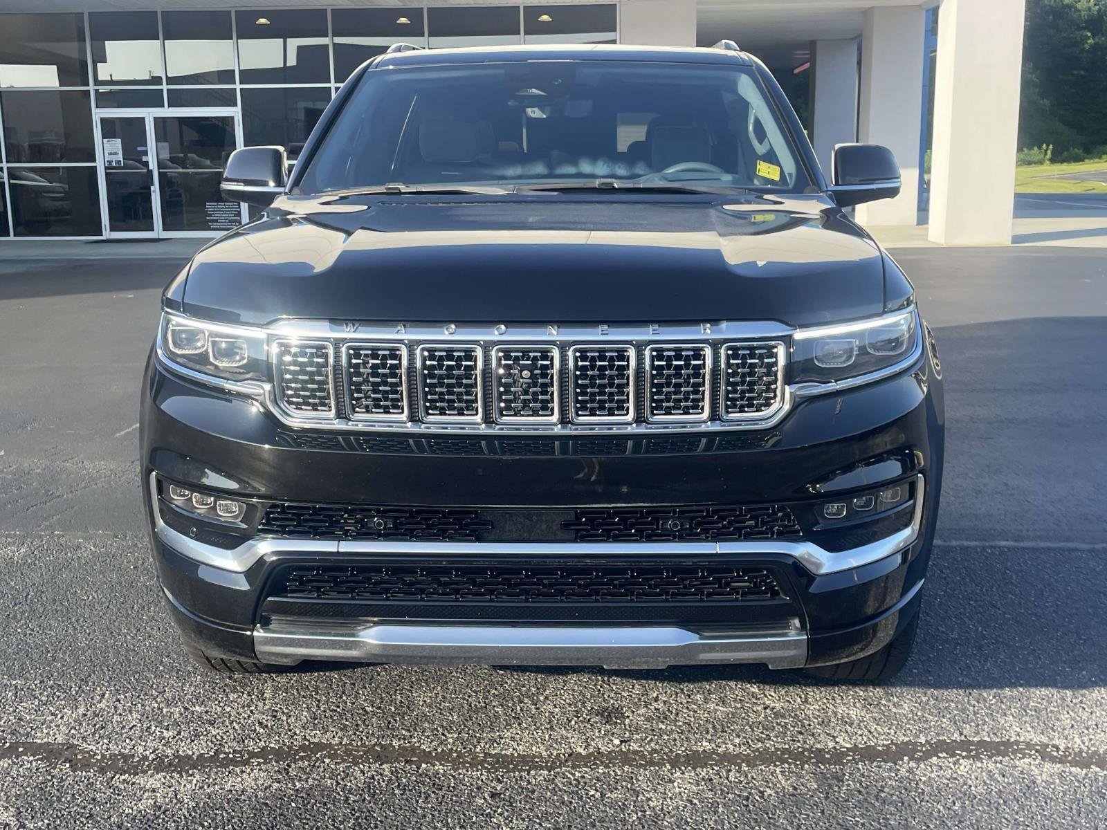 Used 2022 Jeep Grand Wagoneer Series II w/ Premium Group II AWD/4WD image 12