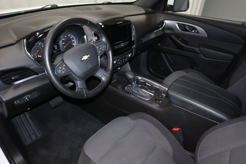 Used 2023 Chevrolet Traverse LT FWD image 24
