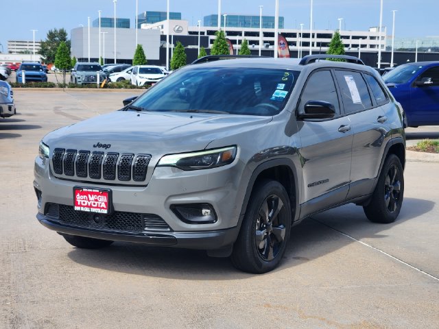 Used 2023 Jeep Cherokee Altitude Lux AWD/4WD image 3