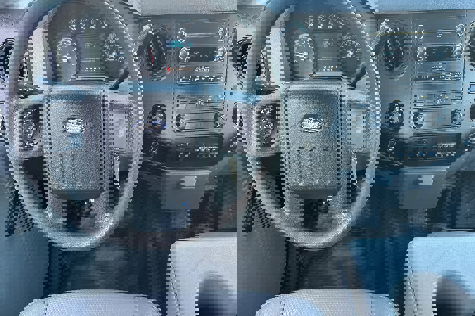 Used 2013 Ford F550 4x4 SuperCab Super Duty w/ Payload Upgrade Pkg image 17