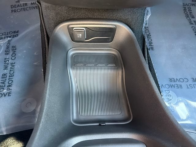 New 2027 Chrysler Pacifica Select FWD image 25