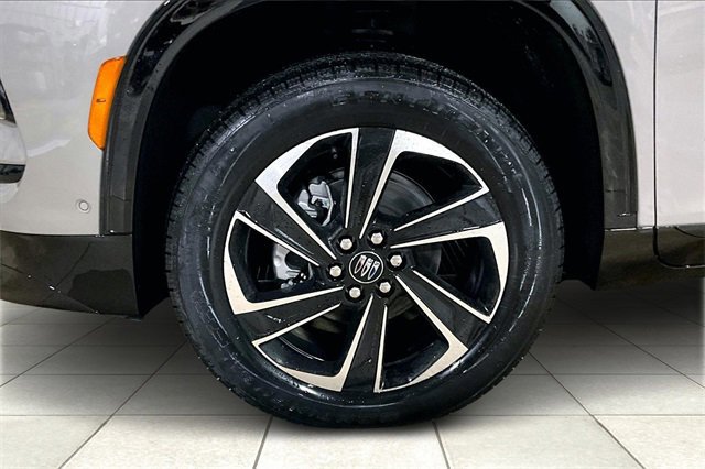 New 2026 Buick Enclave Sport Touring w/ Super Cruise Package image 8