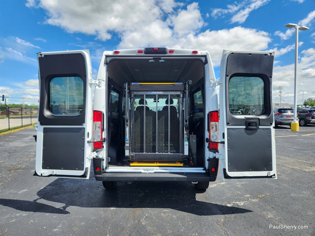 Used 2021 RAM ProMaster 2500 w/ Premium Appearance Group FWD image 22
