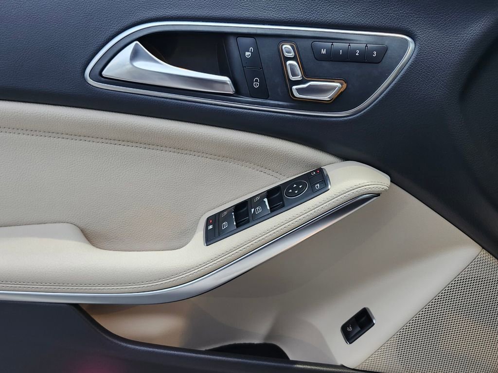 Used 2019 Mercedes-Benz CLA 250 image 24