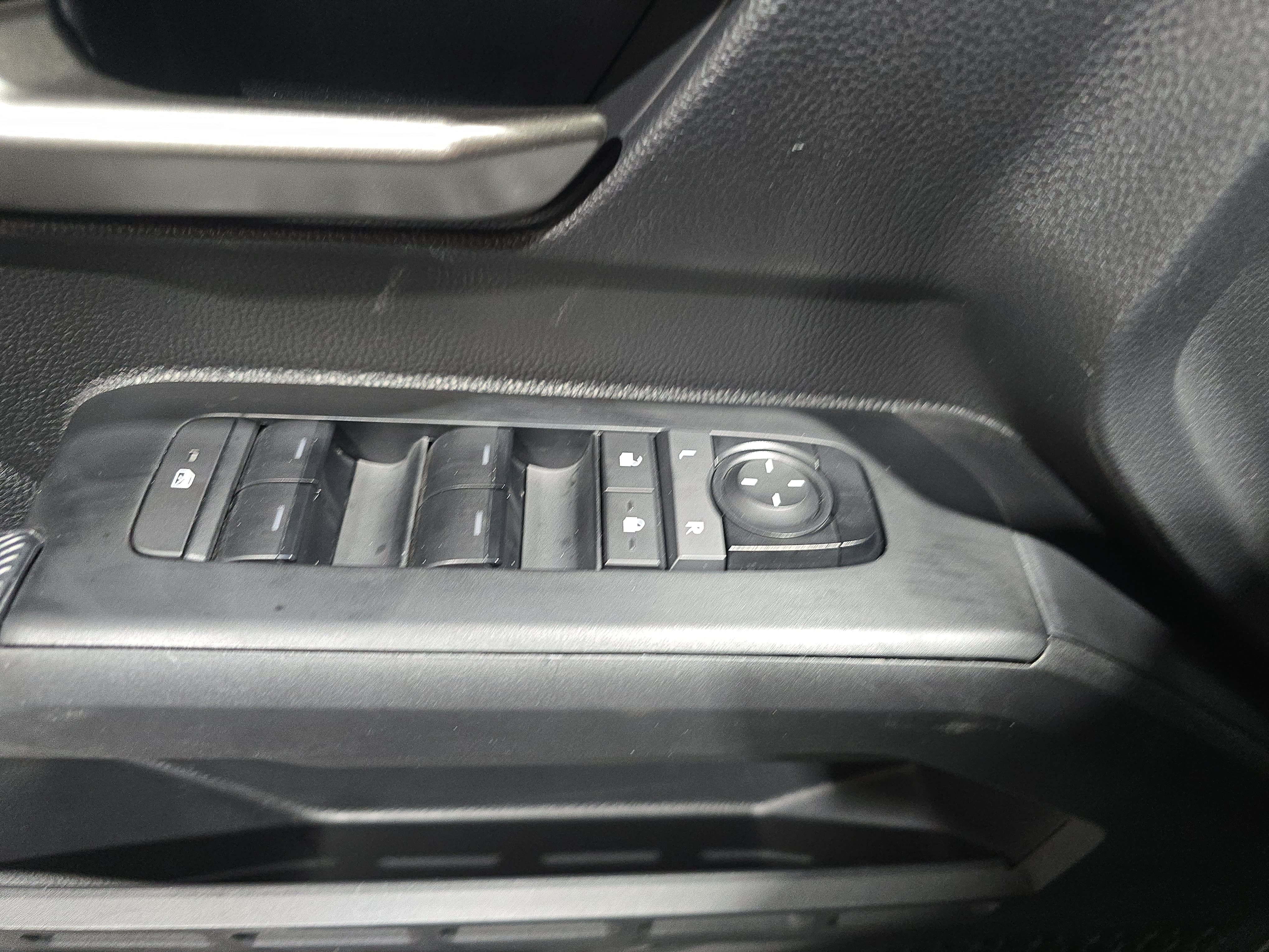Used 2025 Toyota Tacoma TRD Sport AWD/4WD image 28