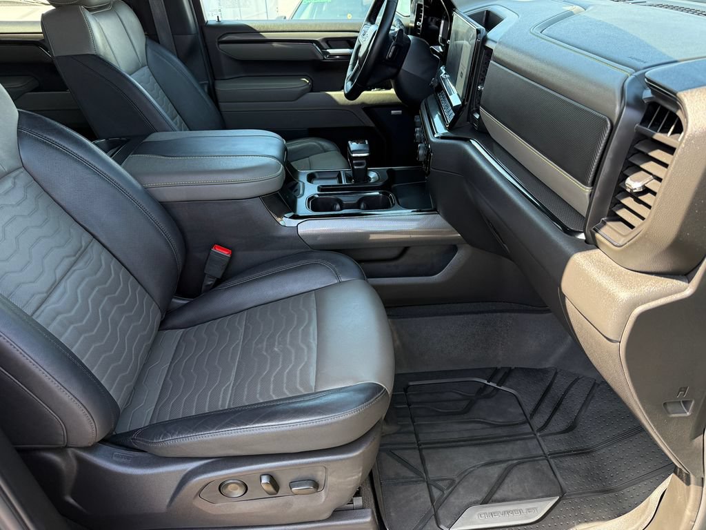 Used 2026 Chevrolet Silverado 1500 ZR2 AWD/4WD image 16