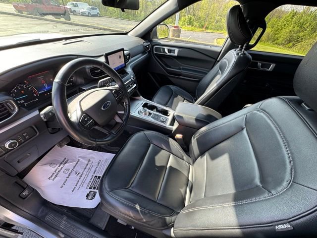 Used 2020 Ford Explorer XLT w/ Equipment Group 202A image 16