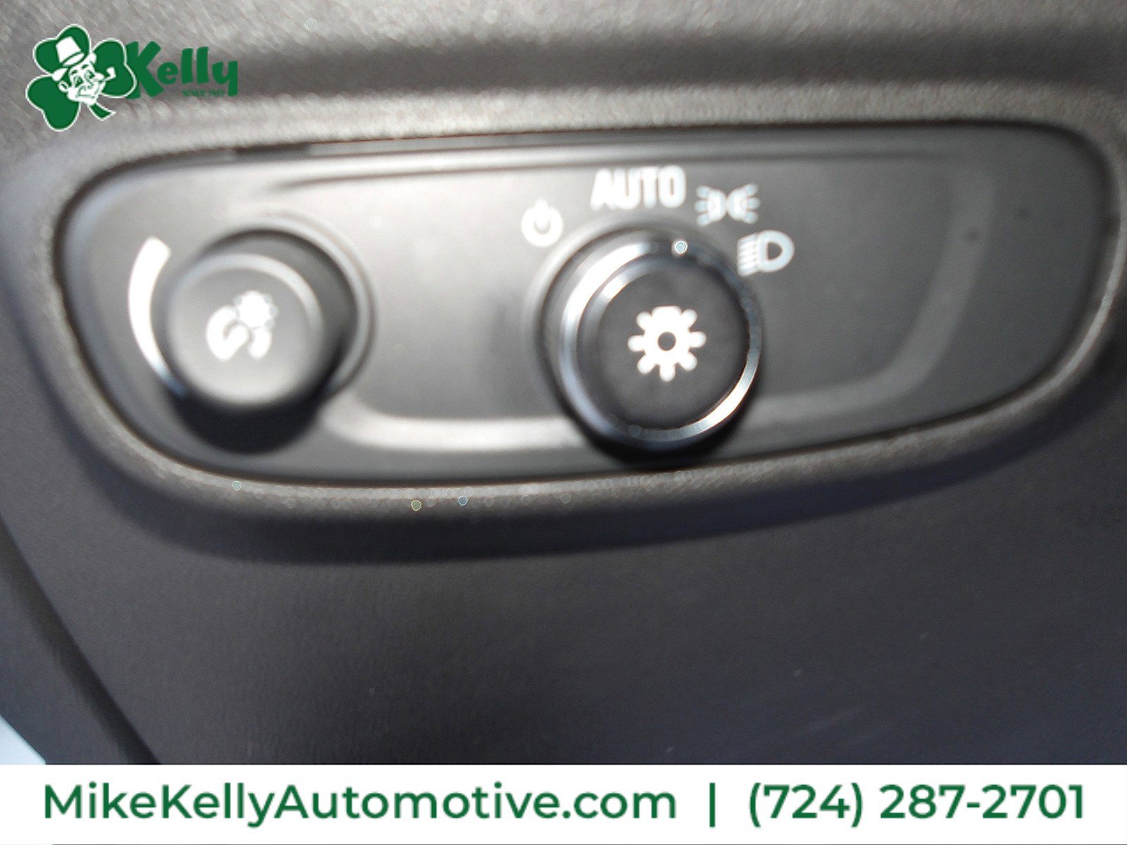 Used 2020 Chevrolet Equinox LS w/ LS Convenience Package image 16