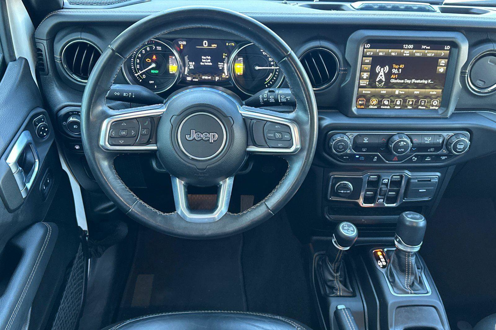 Used 2022 Jeep Wrangler Unlimited Sahara image 15