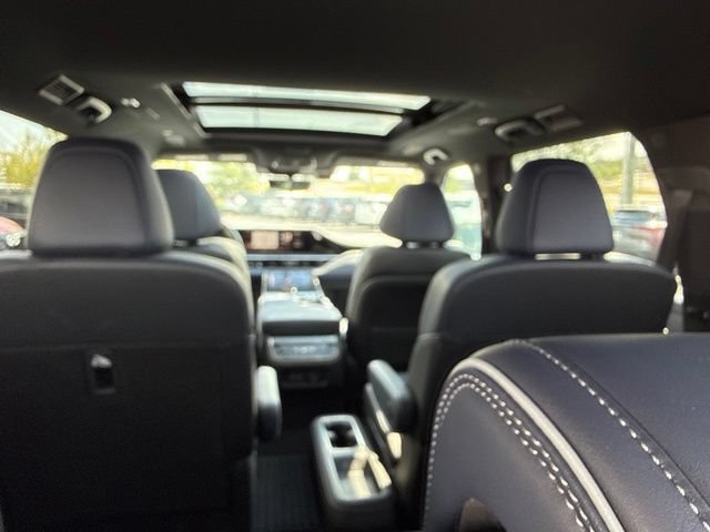 Certified 2026 INFINITI QX80 4WD w/ Sport Exterior Package image 22