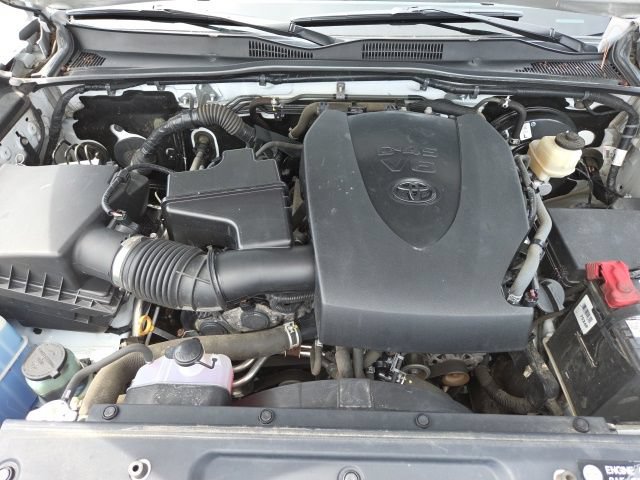 Used 2017 Toyota Tacoma Limited w/ Tow Package AWD/4WD image 30