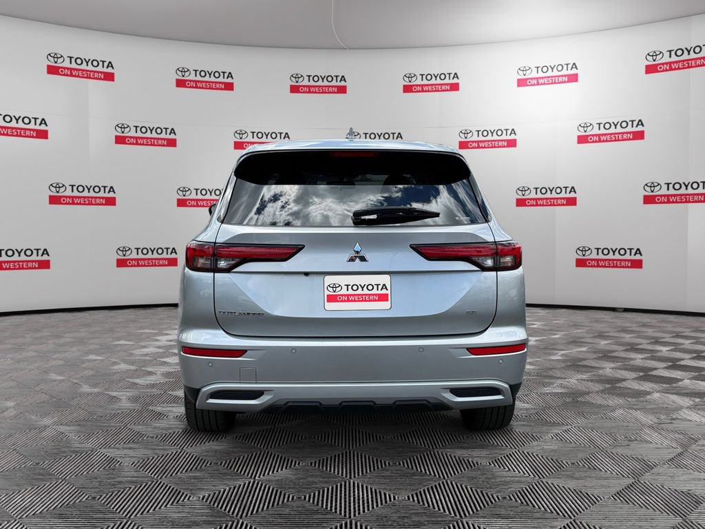 Used 2024 Mitsubishi Outlander SE AWD/4WD image 6