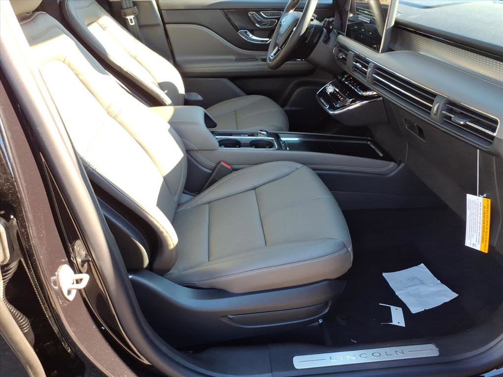 New 2026 Lincoln Corsair Premiere AWD/4WD image 9