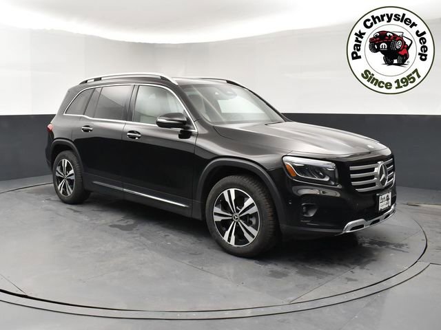 Used 2025 Mercedes-Benz GLB 250 4MATIC image 1