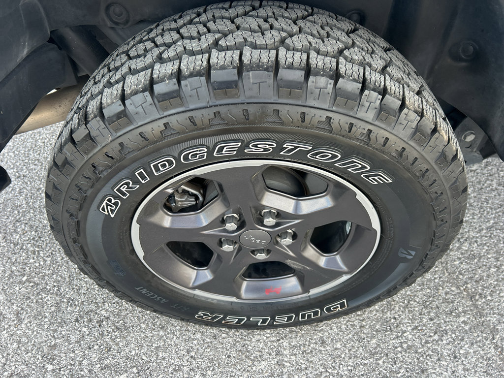 Used 2021 Jeep Wrangler Sport image 11