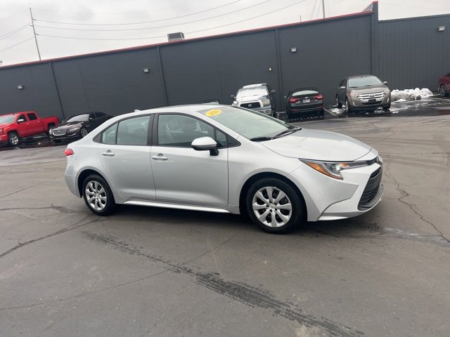 Used 2024 Toyota Corolla LE image 2