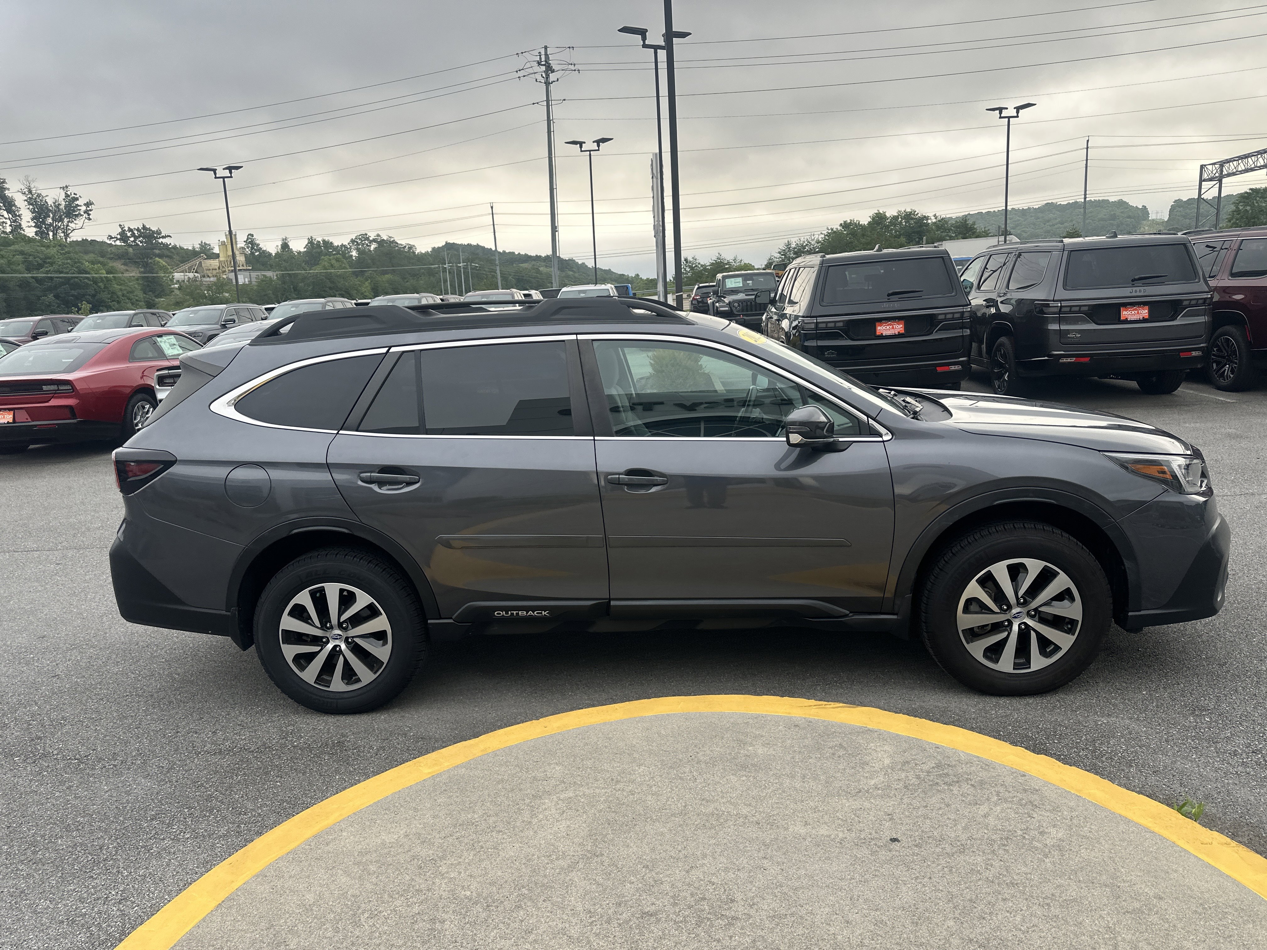 Used 2022 Subaru Outback Premium AWD/4WD image 7