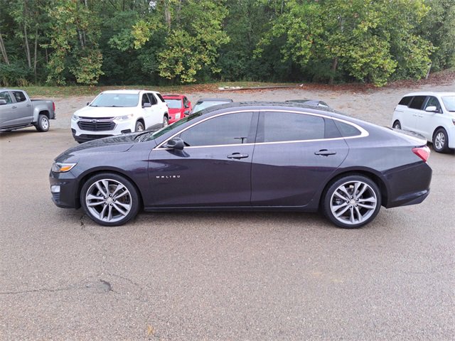 Used 2022 Chevrolet Malibu LT image 2