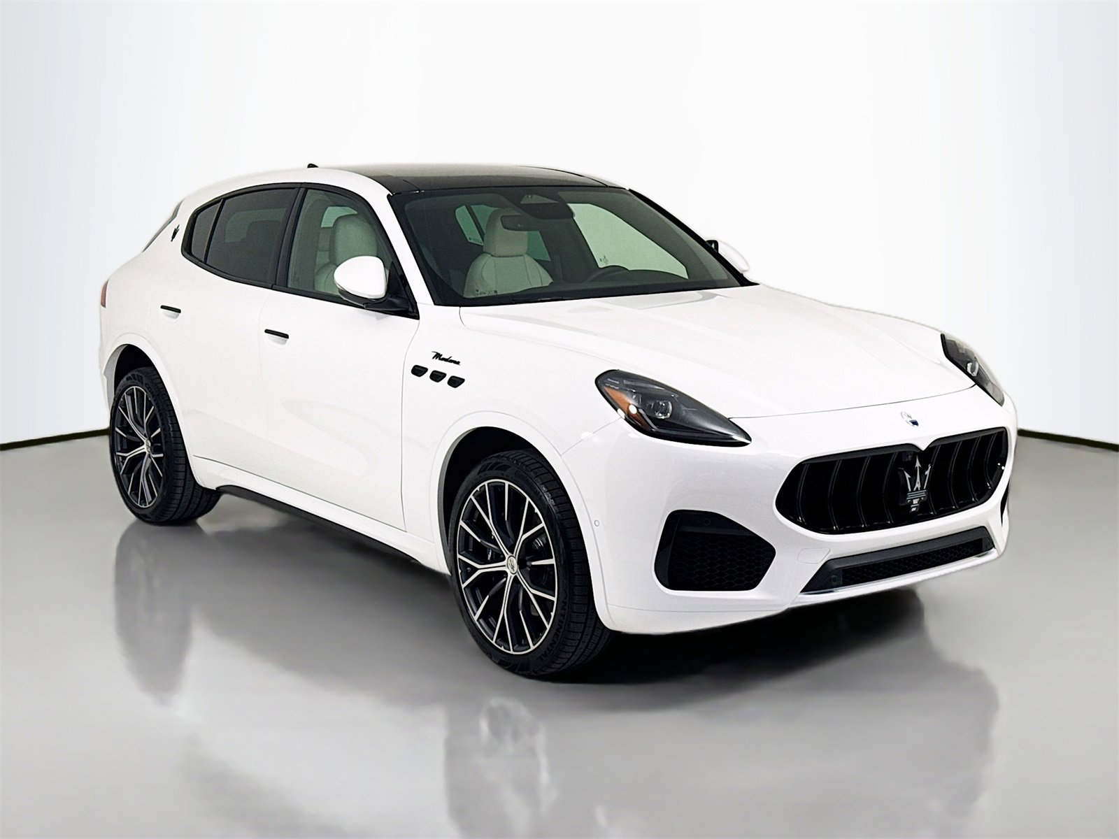 New 2026 Maserati Grecale Modena image 1