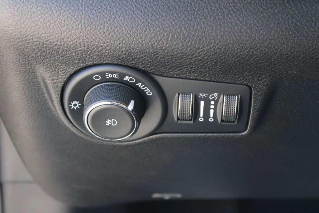 Used 2022 Jeep Compass Latitude image 25